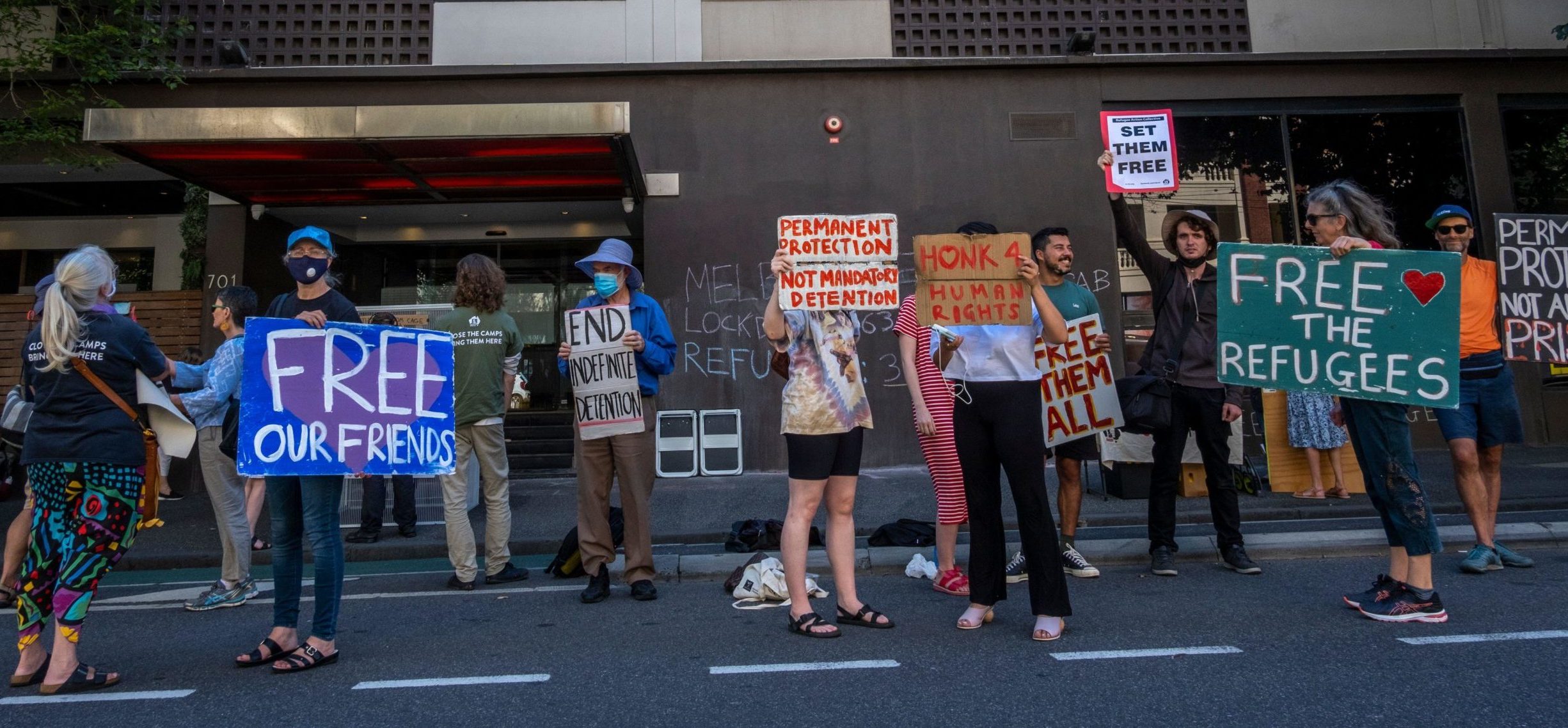 Canberra Seat and Brutalist Architectural Specifications